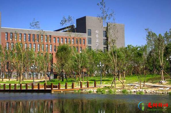 河南漂亮的大学排行榜前十名 盘点河南十大最美大学校园