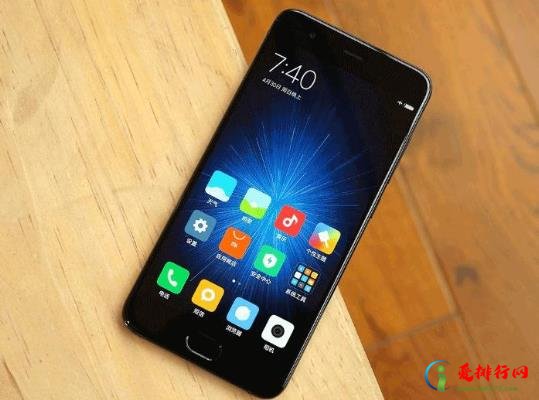 贴了钢化膜有气泡挤不走怎么办?手机钢化膜容易碎边怎么办? 贴了钢化膜有气泡挤不走怎么办?手机钢化膜容