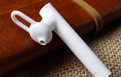 小米蓝牙耳机air冲不进去电怎么办 小米蓝牙耳机