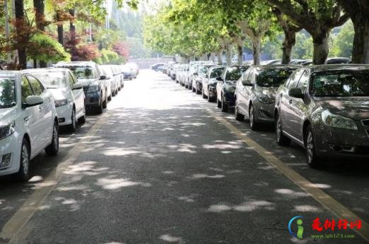 小区内有人乱停车打122有人管吗?有人乱停车联系不到车主怎么办 小区内有人乱停车打122有人管吗?有人乱停车联