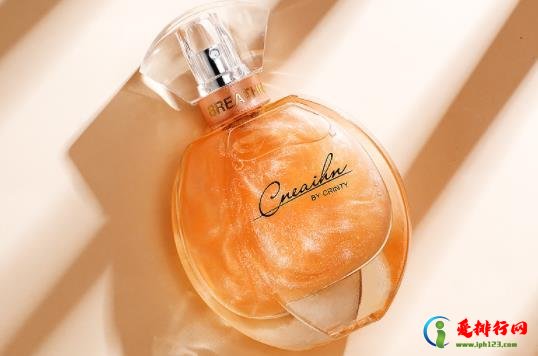 香水变色了是怎么回事 香水有没有保质期 香水变色了是怎么回事 香水有没有保质期