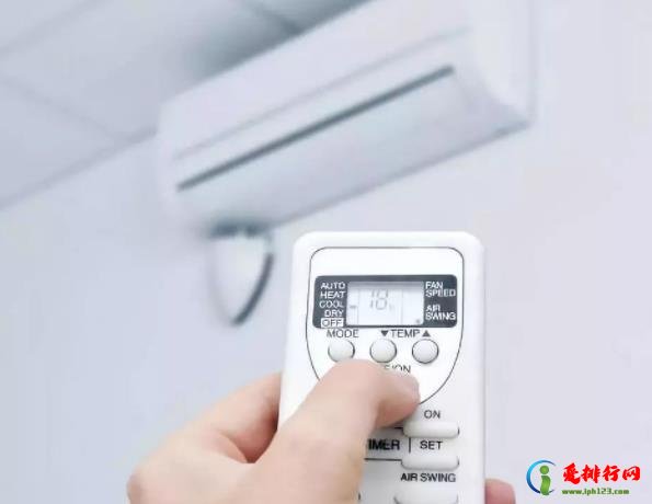 开空调窗户留缝费电吗?空调怎么排放空气 开空调窗户留缝费电吗?空调怎么排放空气