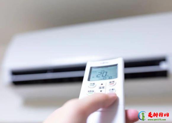开空调窗户留缝费电吗?空调怎么排放空气 开空调窗户留缝费电吗?空调怎么排放空气