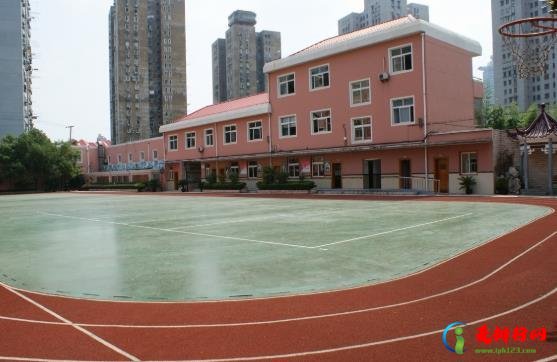 学区房是不是必须父母为户主?学区房认房子还是认户口? 学区房是不是必须父母为户主?学区房认房子还