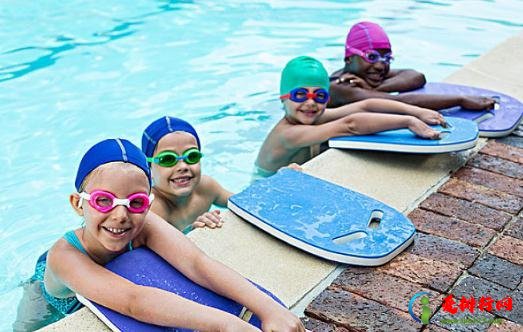 蛙泳长高还是自由泳长高 游泳长高几个月见效 蛙泳长高还是自由泳长高 游泳长高几个月见效